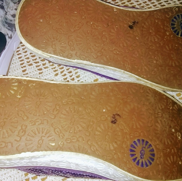 Nice UGGs - Picture 2 of 3